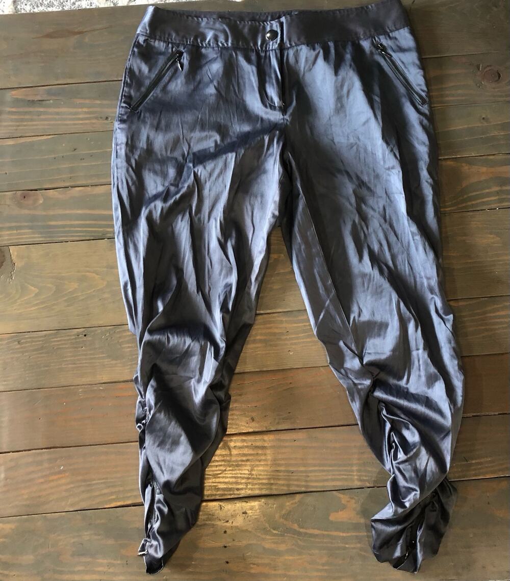 Kensie shiny silver gray cinched cropped pants women's size 12